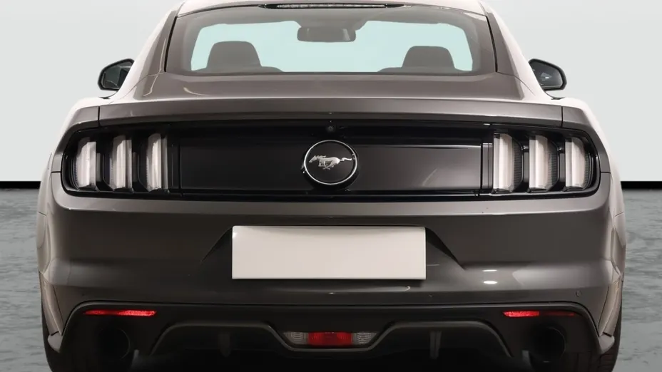 Ford Mustang -