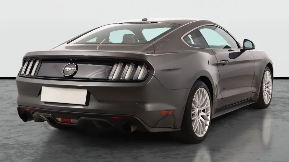 Ford Mustang -