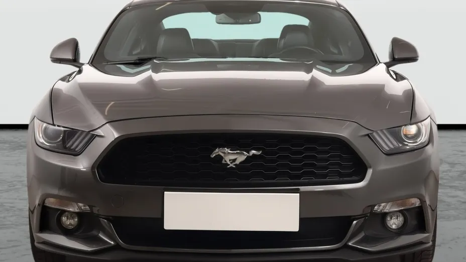 Ford Mustang -