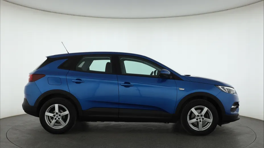 Opel Grandland -