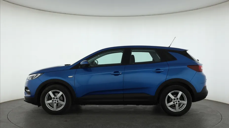 Opel Grandland -