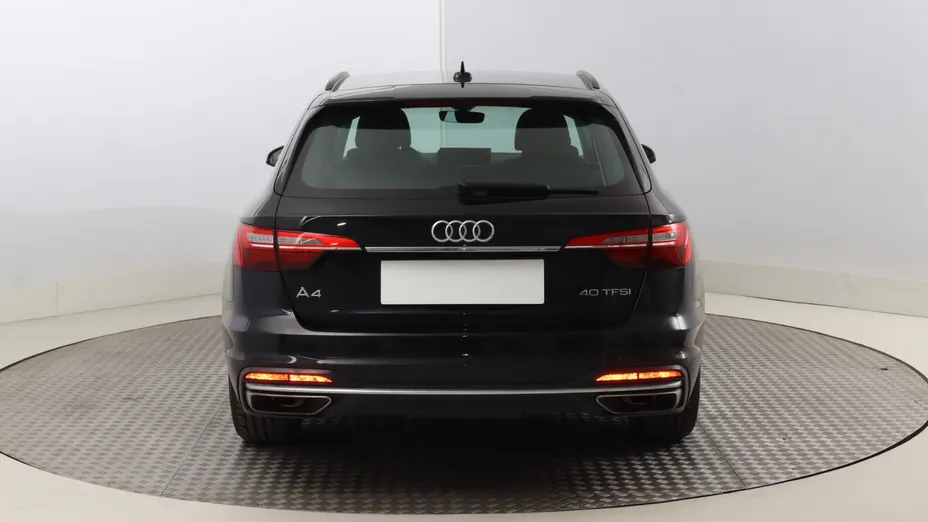 Audi A4 -