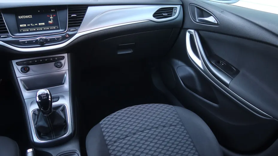 Opel Astra -