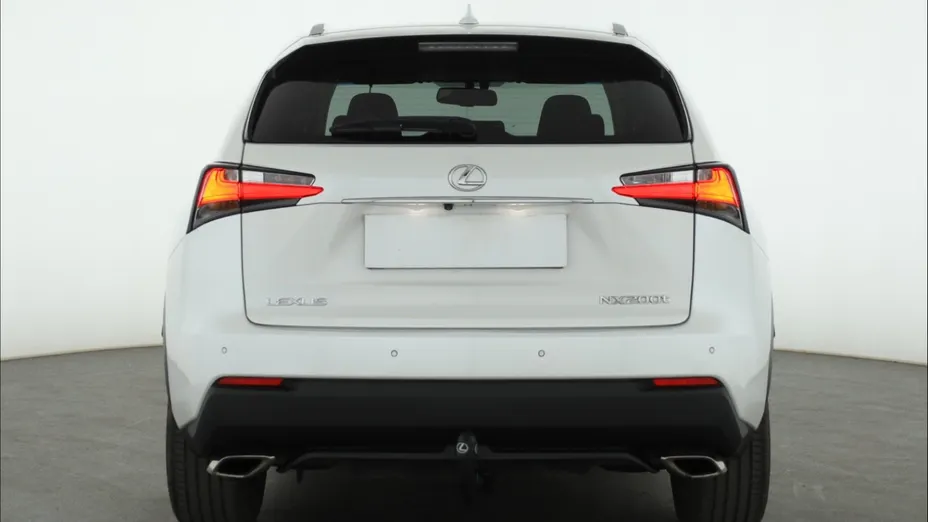Lexus NX -