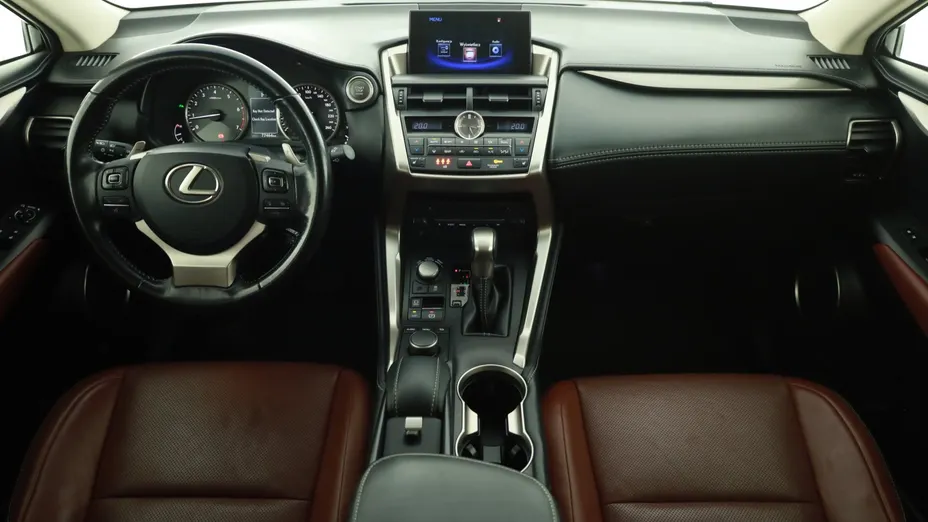 Lexus NX -