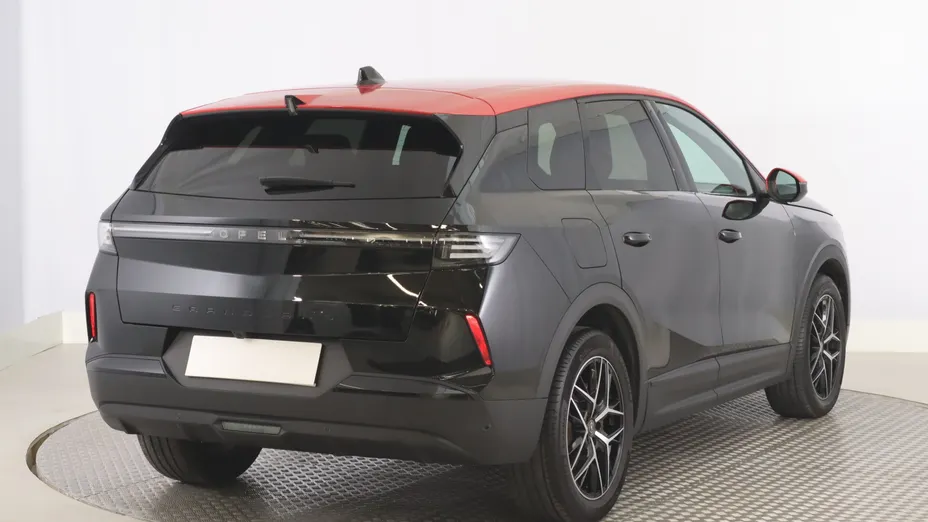 Opel Grandland -
