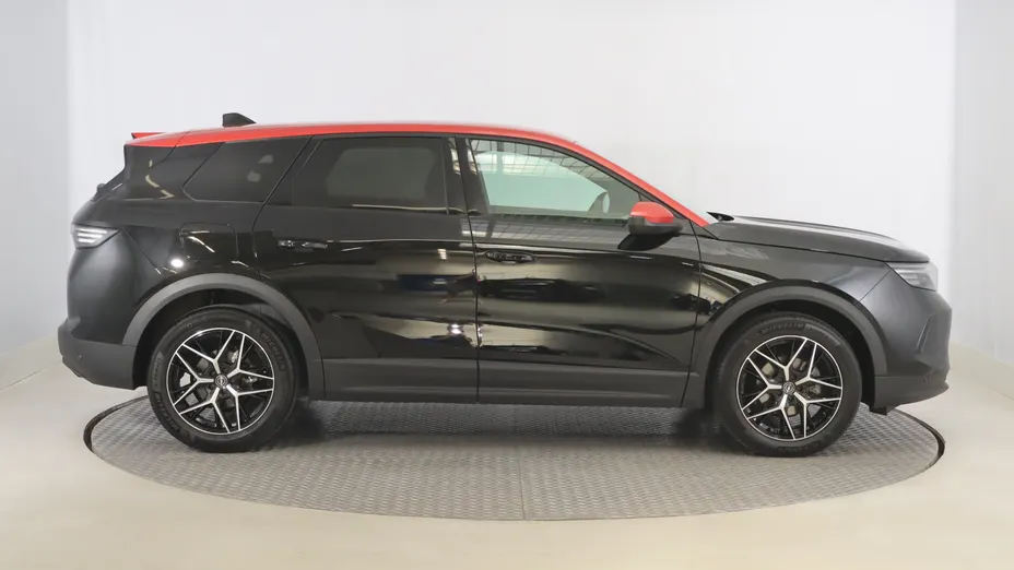 Opel Grandland -