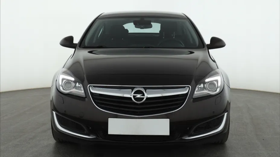 Opel Insignia -