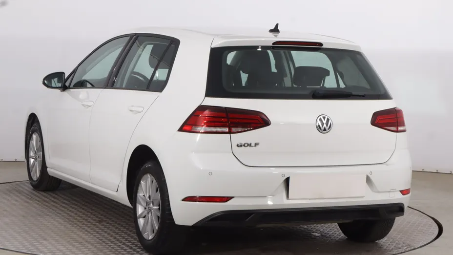 VW Golf -