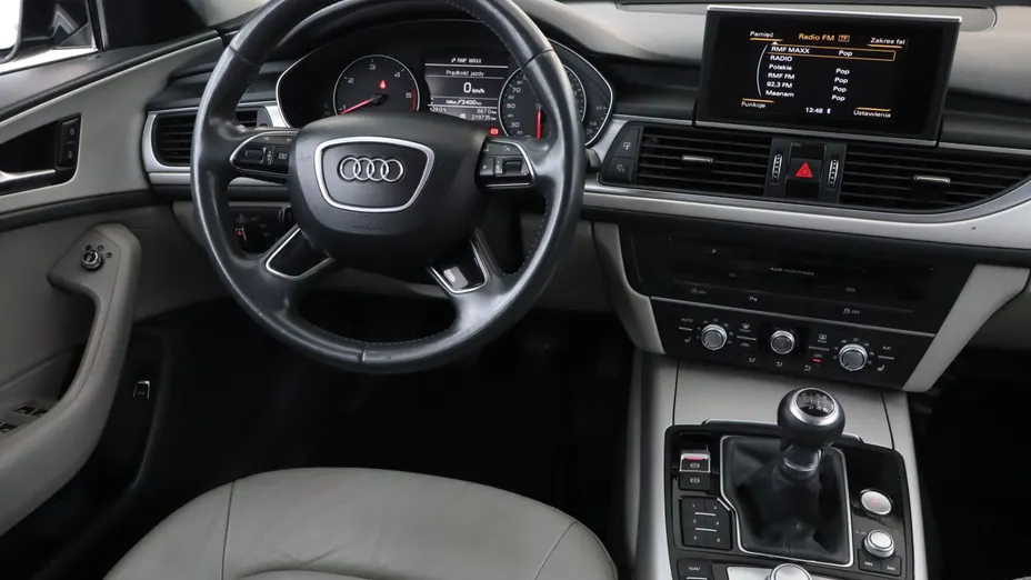 Audi A6 -