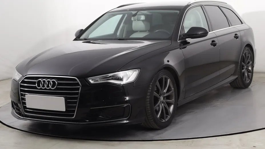 Audi A6 -