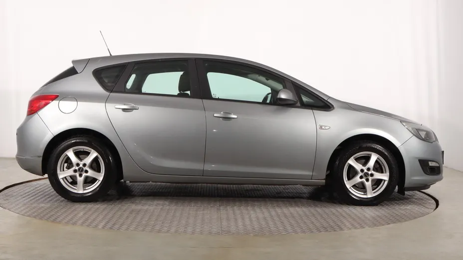 Opel Astra -