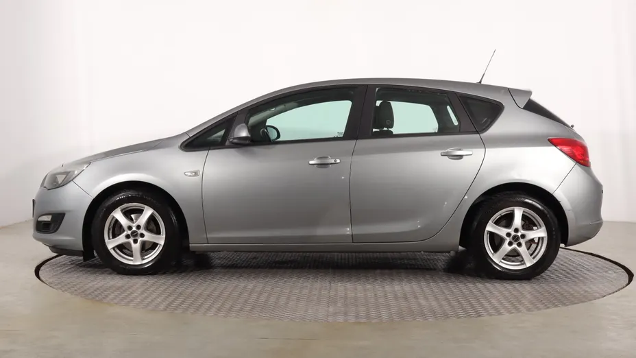 Opel Astra -