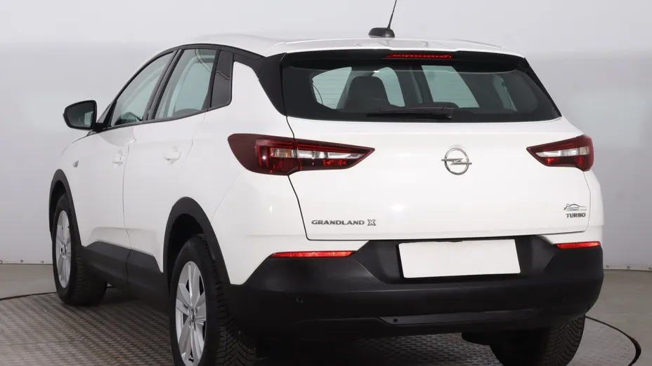 Opel Grandland -