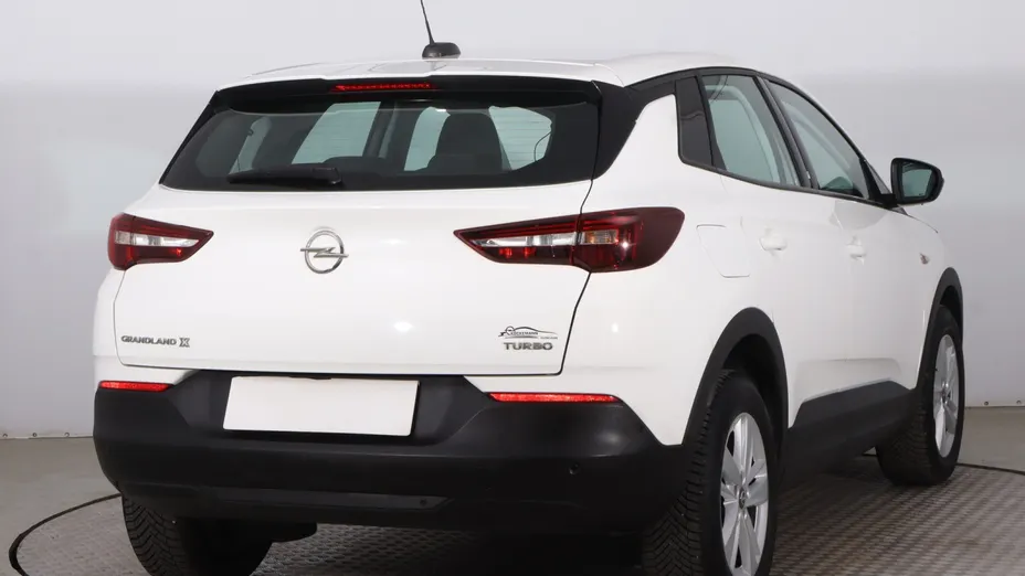 Opel Grandland -