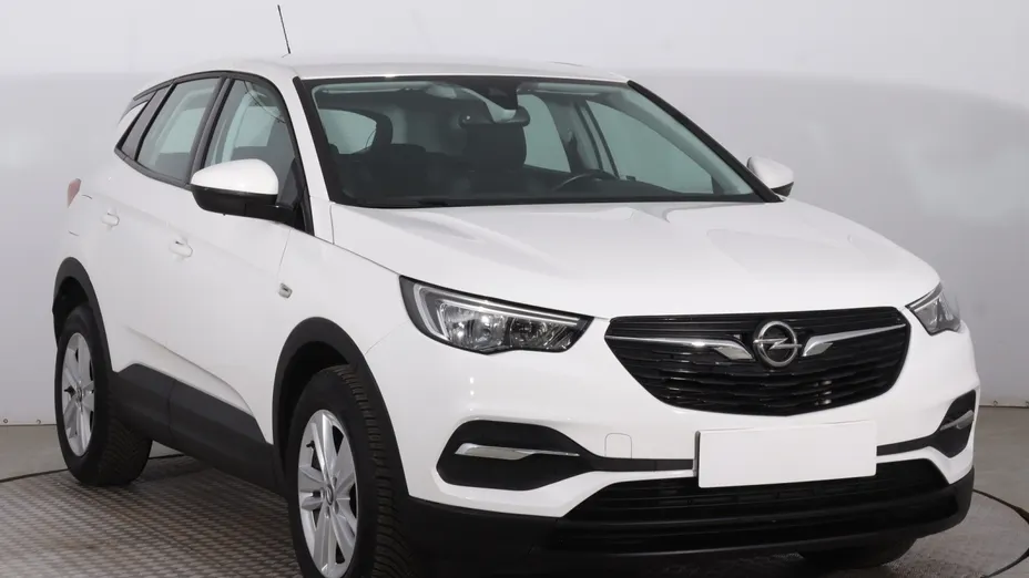Opel Grandland -