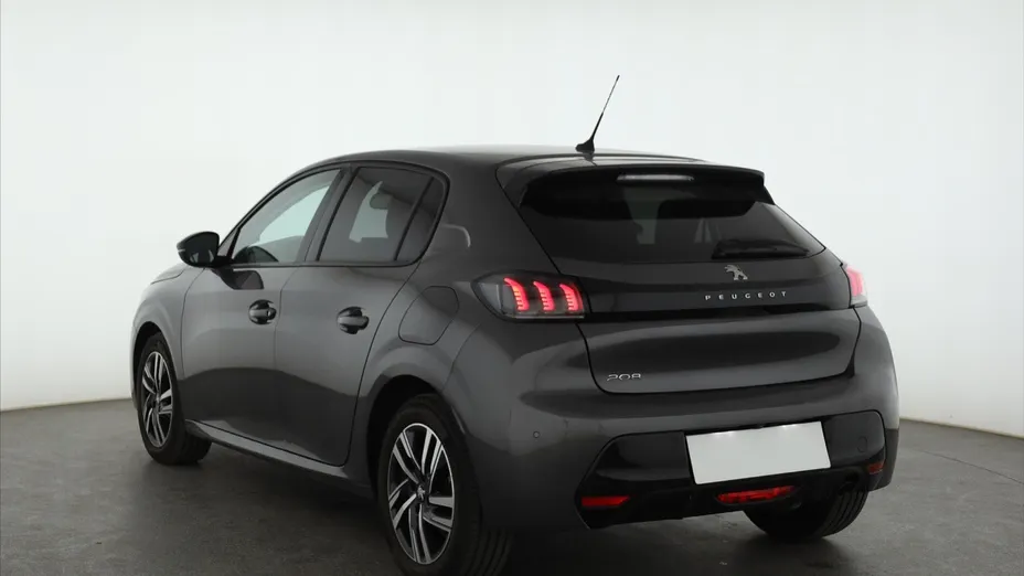 Peugeot 208 -