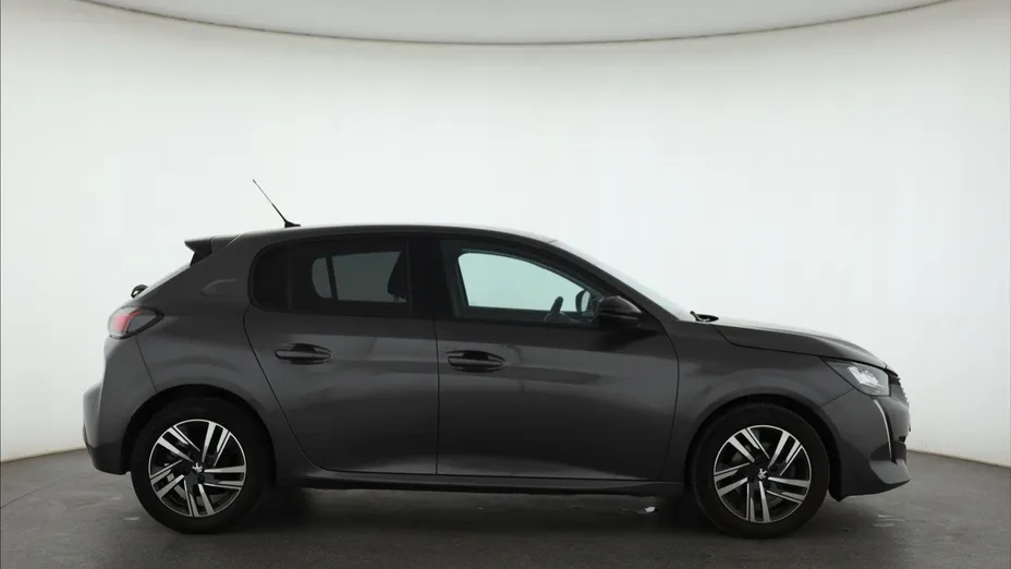 Peugeot 208 -
