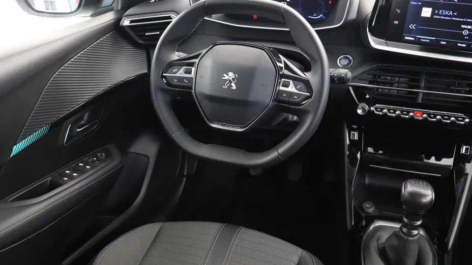 Peugeot 208 -