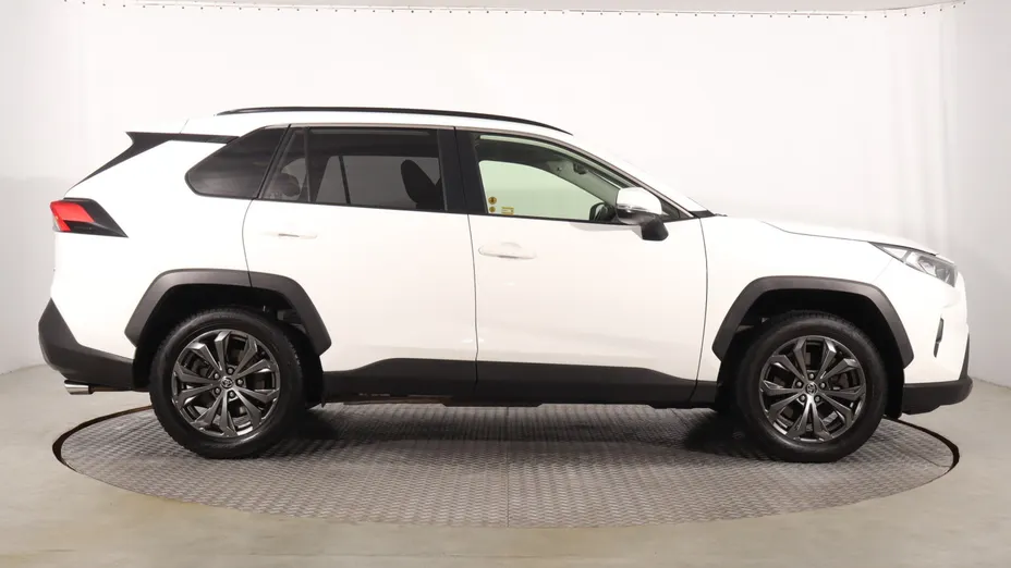 Toyota RAV4 -