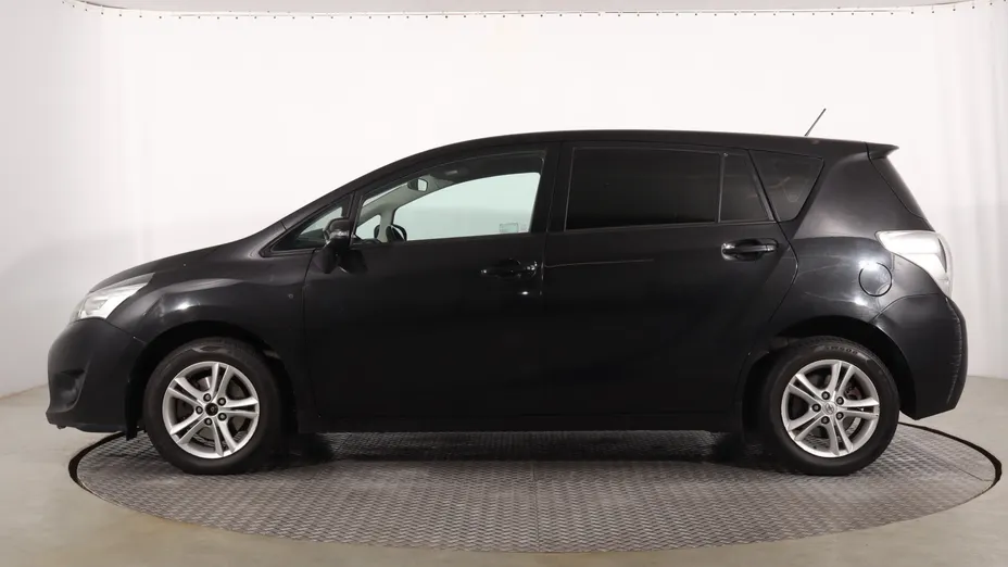 Toyota Verso -