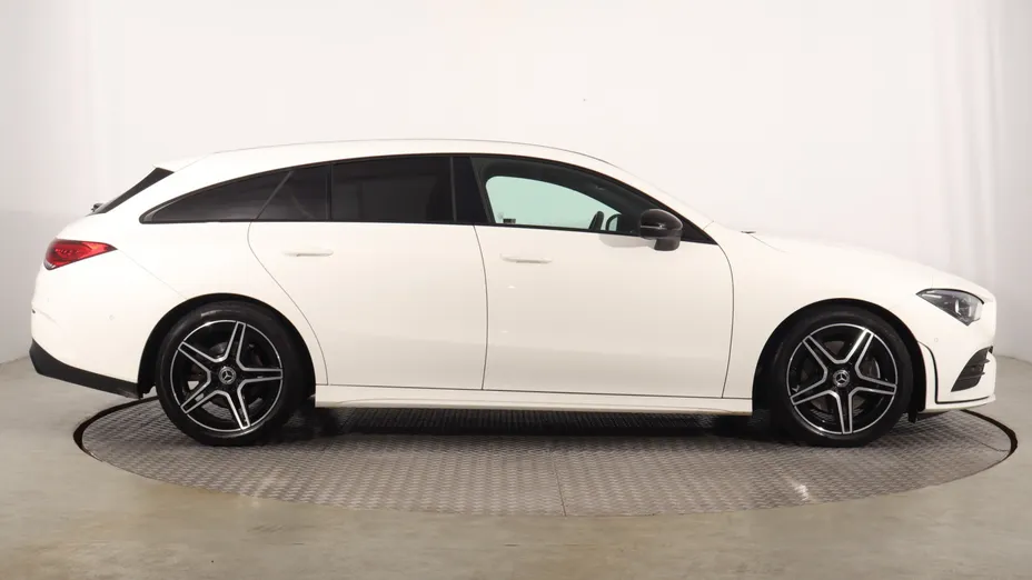 Mercedes CLA -