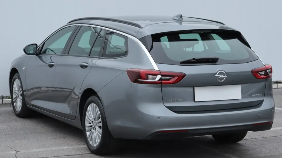 Opel Insignia -