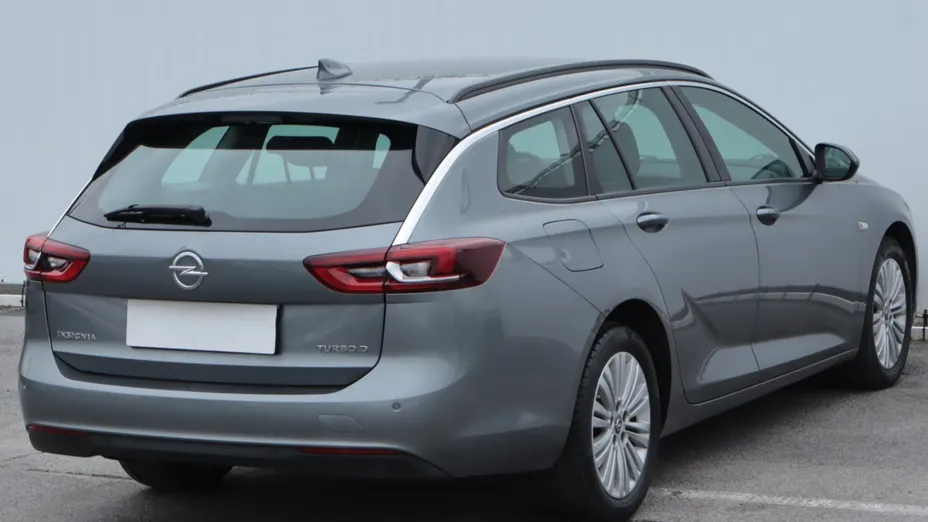 Opel Insignia -