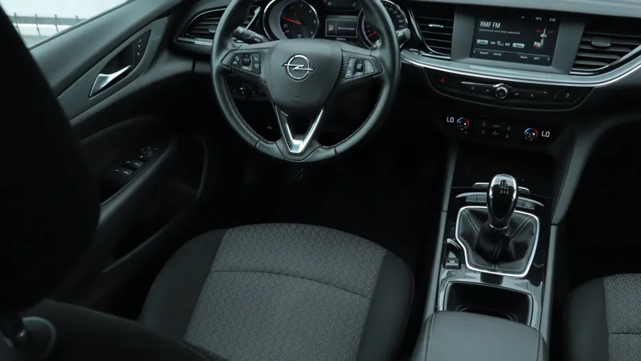 Opel Insignia -