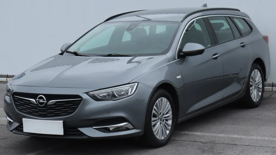 Opel Insignia -