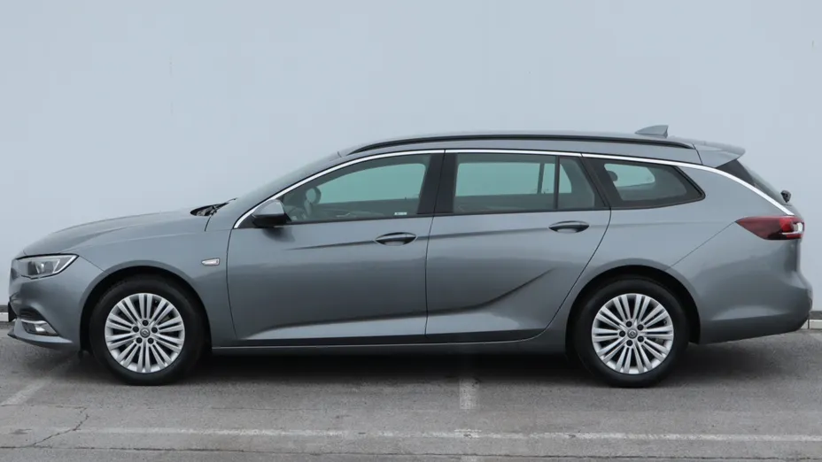 Opel Insignia -
