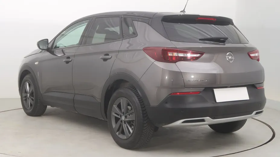 Opel Grandland -