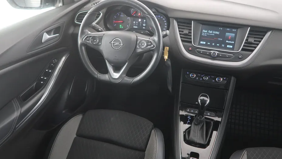 Opel Grandland -
