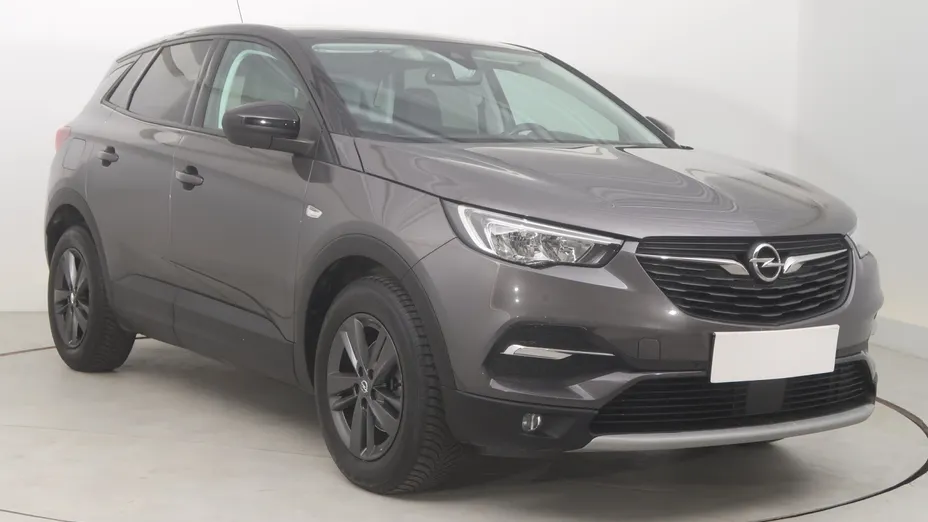 Opel Grandland -