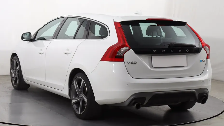 Volvo V60 -