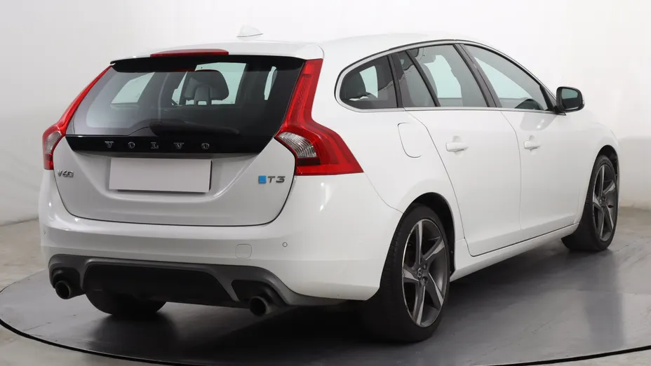 Volvo V60 -