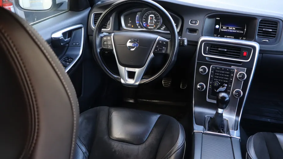 Volvo V60 -