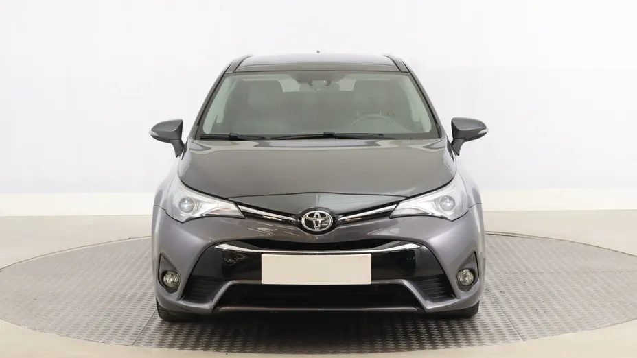 Toyota Avensis -