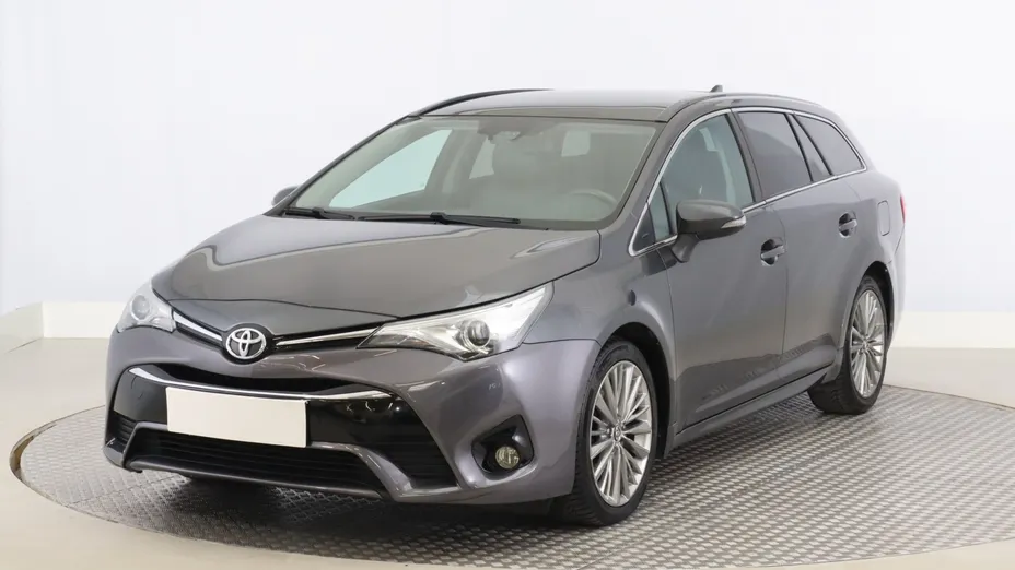 Toyota Avensis -