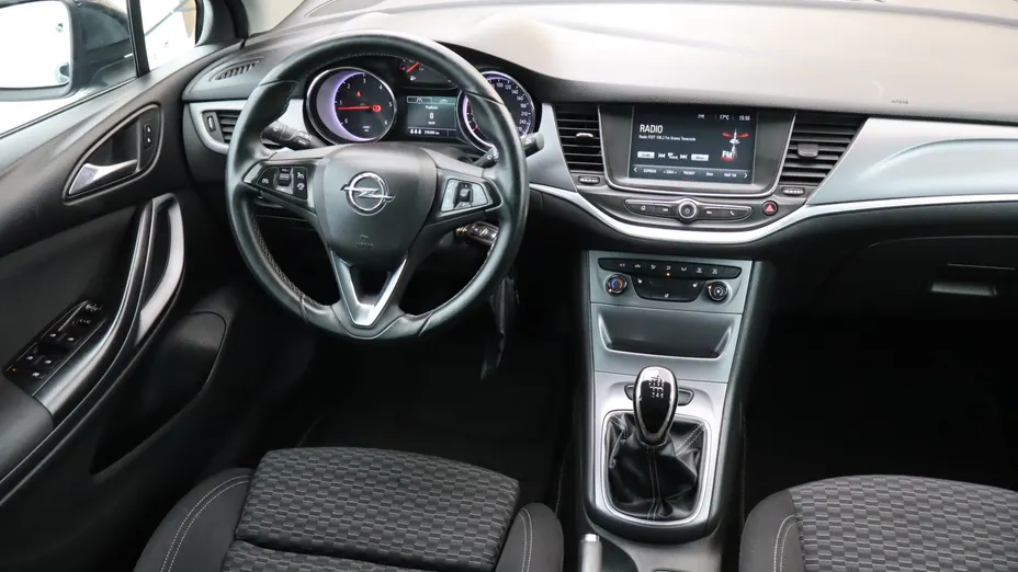 Opel Astra -