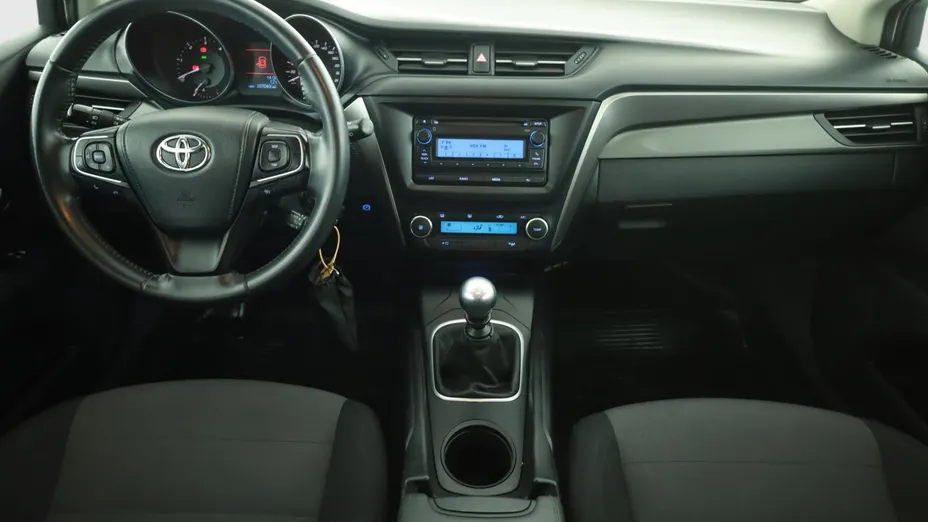 Toyota Avensis -