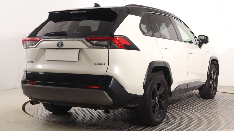 Toyota RAV4 -