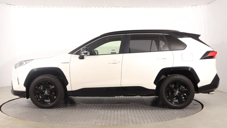 Toyota RAV4 -