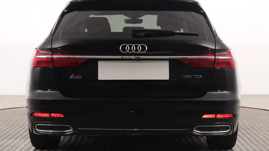 Audi A6 -