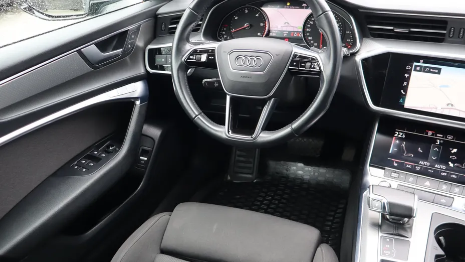 Audi A6 -