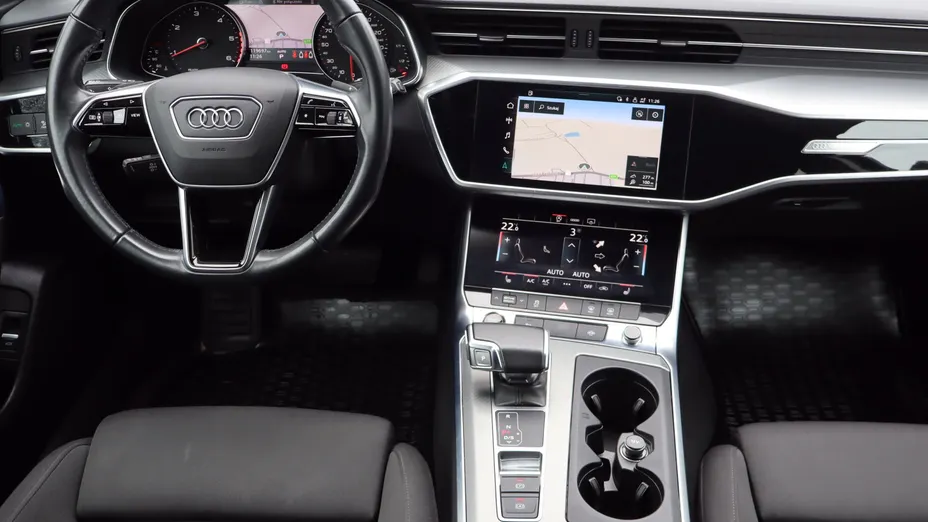 Audi A6 -
