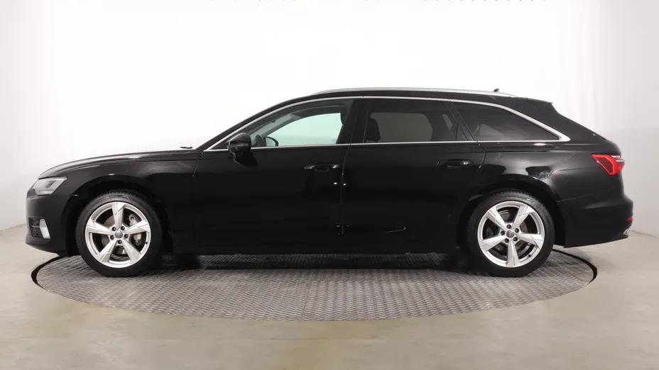 Audi A6 -
