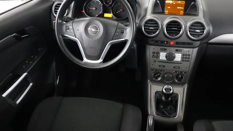 Opel Antara -