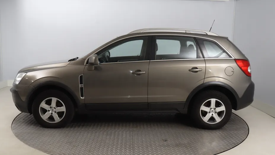Opel Antara -