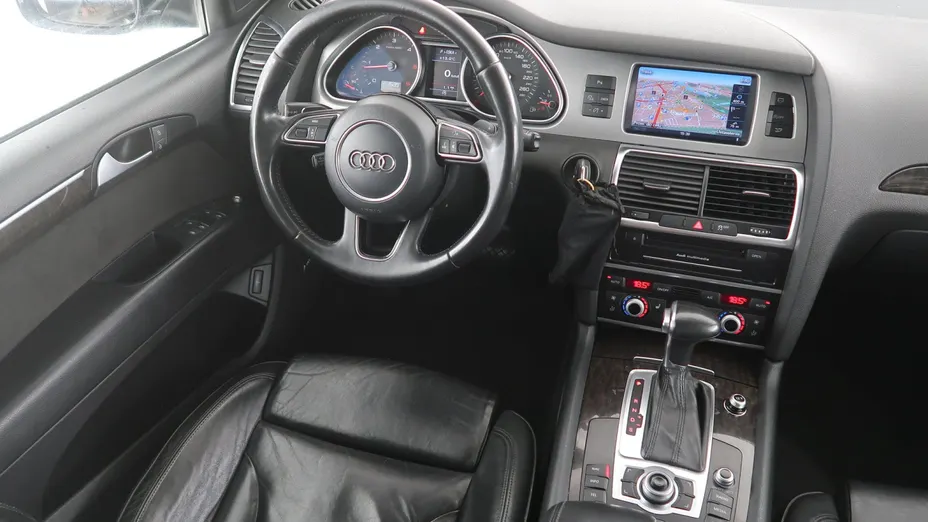 Audi Q7 -